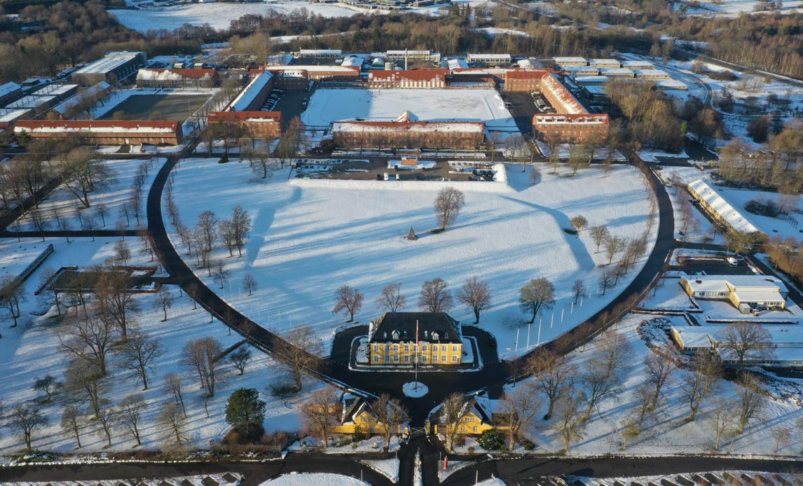 Garderkasernen i Høvelte efter snefald januar 2021
